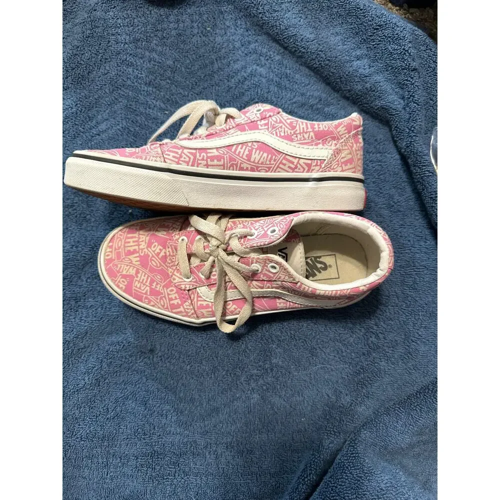 Vans off the shelf‎ pink and white size2 missy